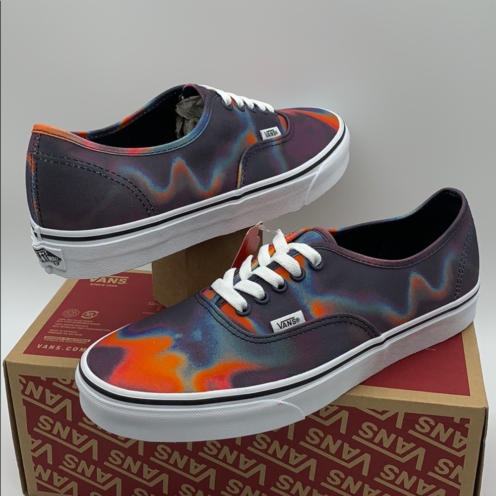 WMNS VANS AUTHENTIC DARK AURA Multi/True White - Picture 12 of 16